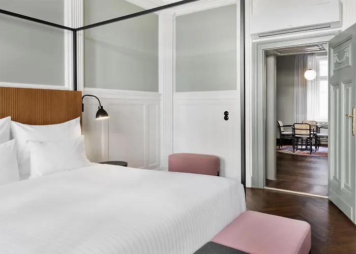 Hotel Astoria Vienna, Curio Collection By Hilton 4*